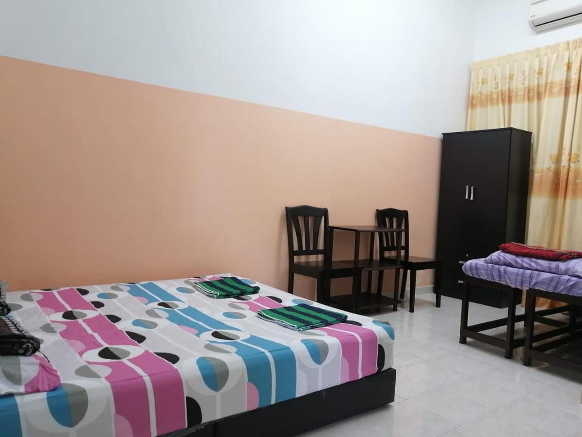 Joyfin Homestay Roomstay Muar Extérieur photo